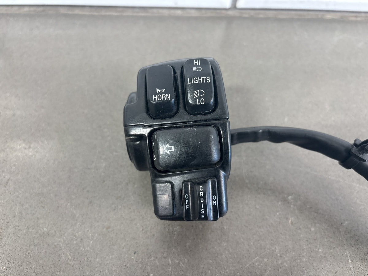 2002-2006 Harley Road King FLHRCI Left Switch Housing Black Cruise OEM 71567-96