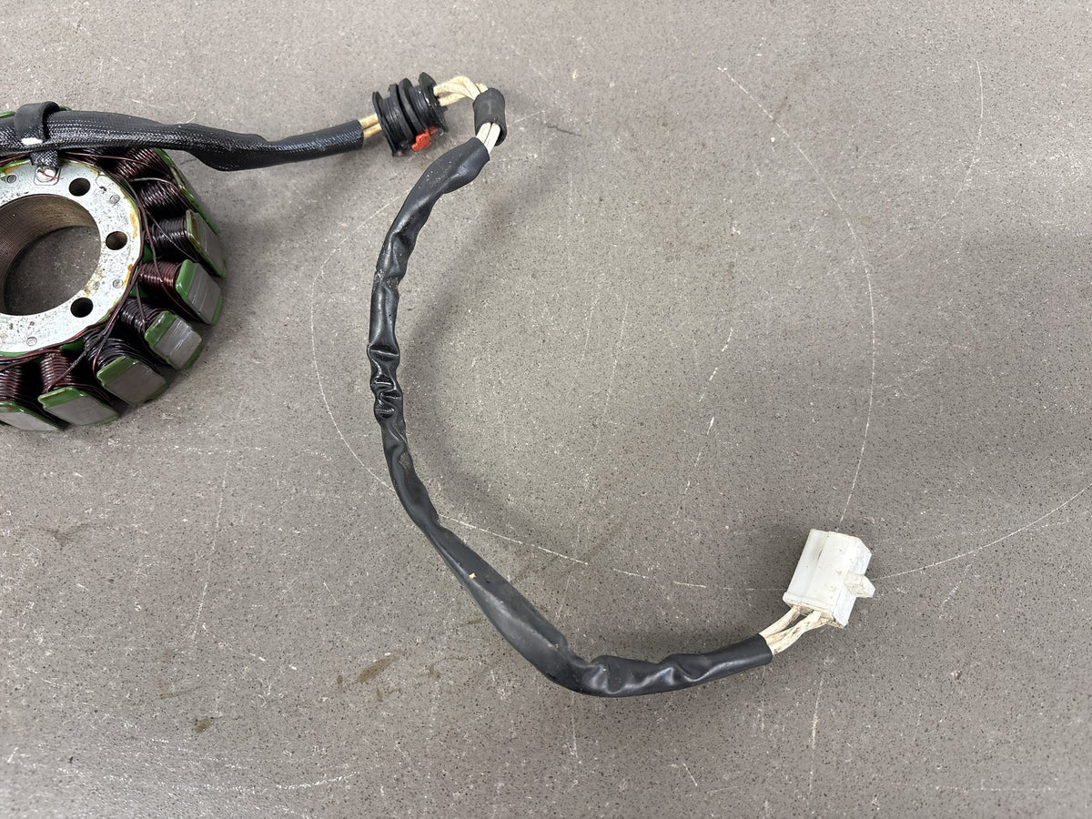 99-02 Yamaha R6 OEM Stator Magneto Assembly 5EB-81410-00-00 Genuine