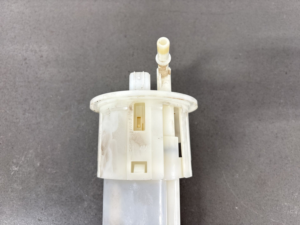 2006-2007 Yamaha FJR1300 Fuel Pump Assembly Level Sender OEM 5JW-13907-21-00