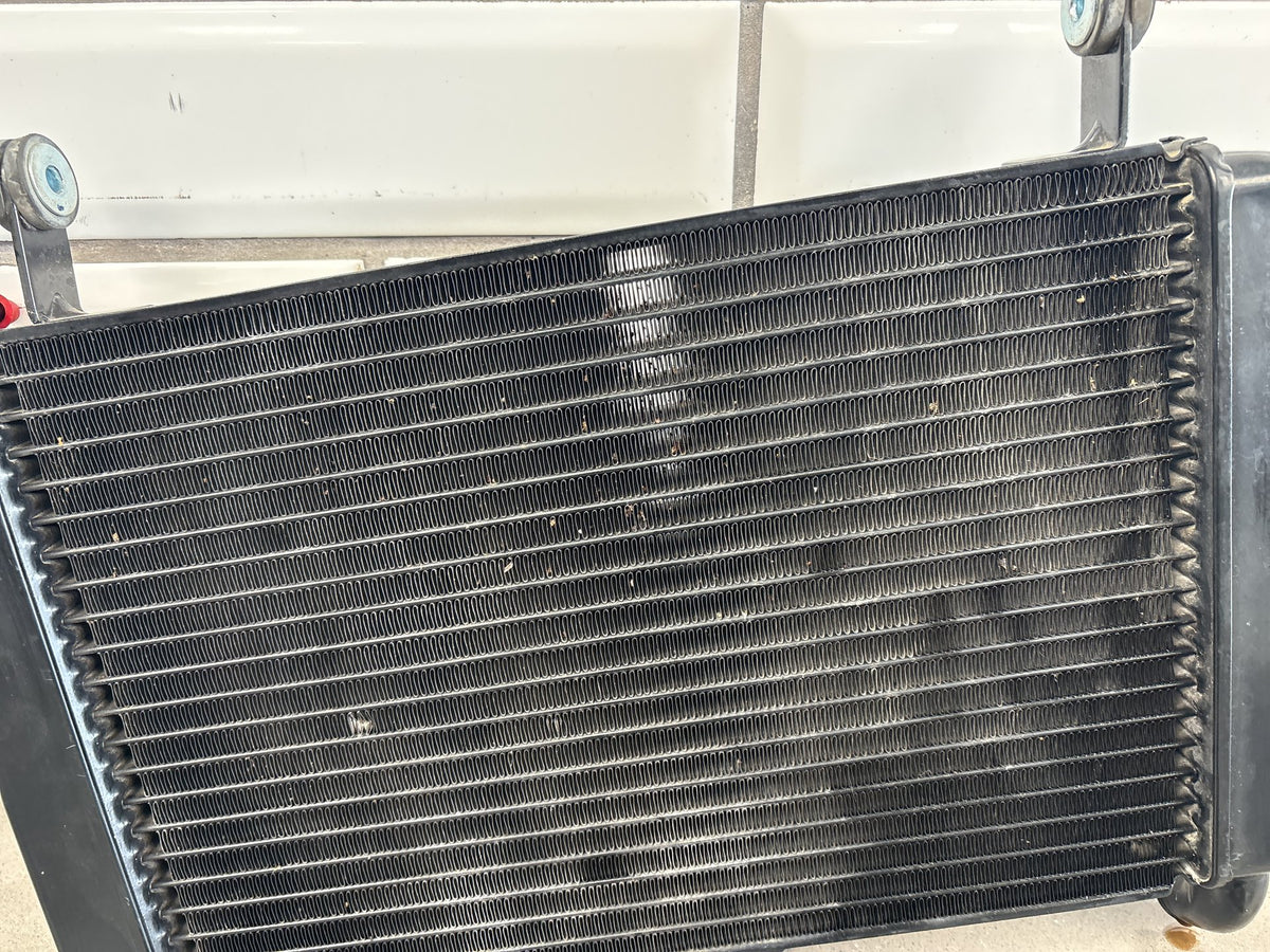 1999-2007 Yamaha YZF600R 3K Mile Radiator With Cap Engine Cooling Black OEM