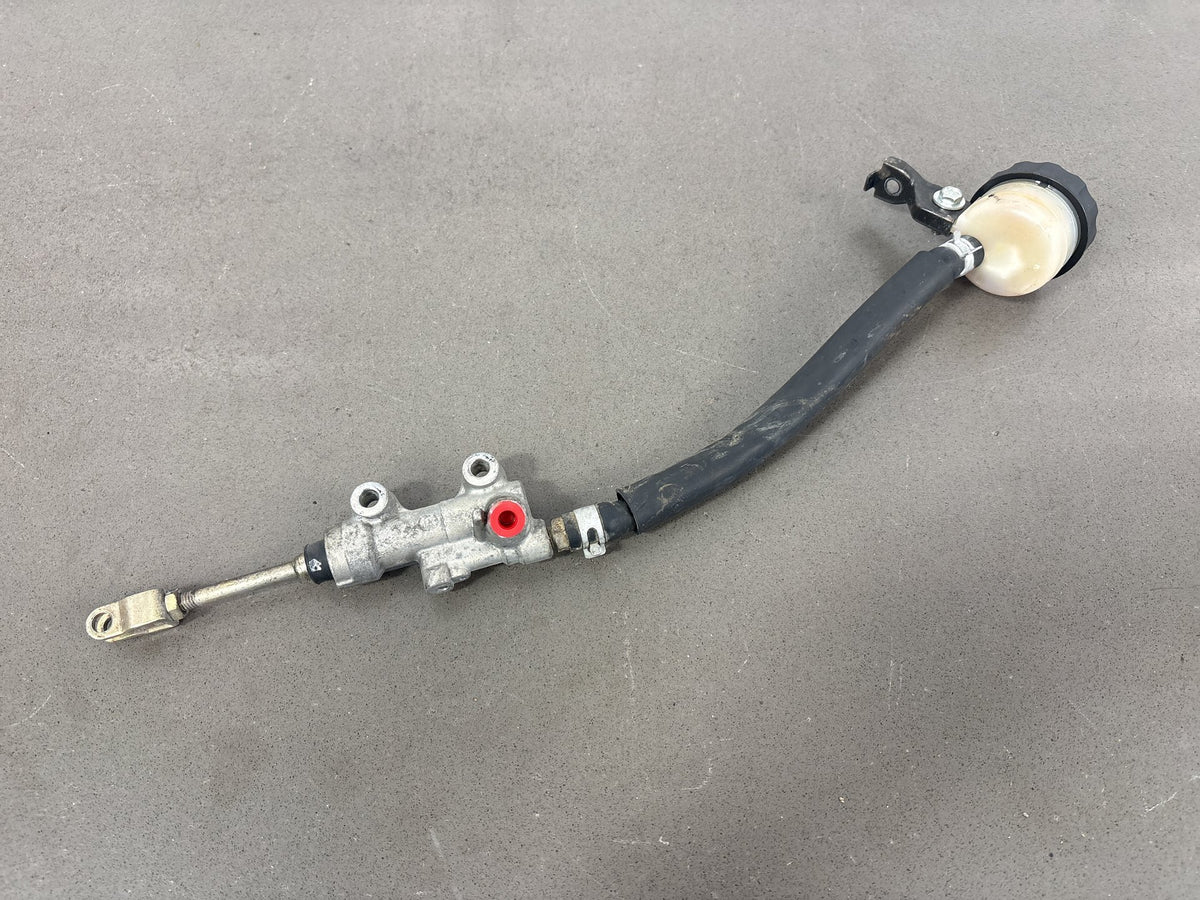 1990-93 Kawasaki ZX-11 ZX1100C Rear Brake Master Cylinder Reservoir 43015-1418