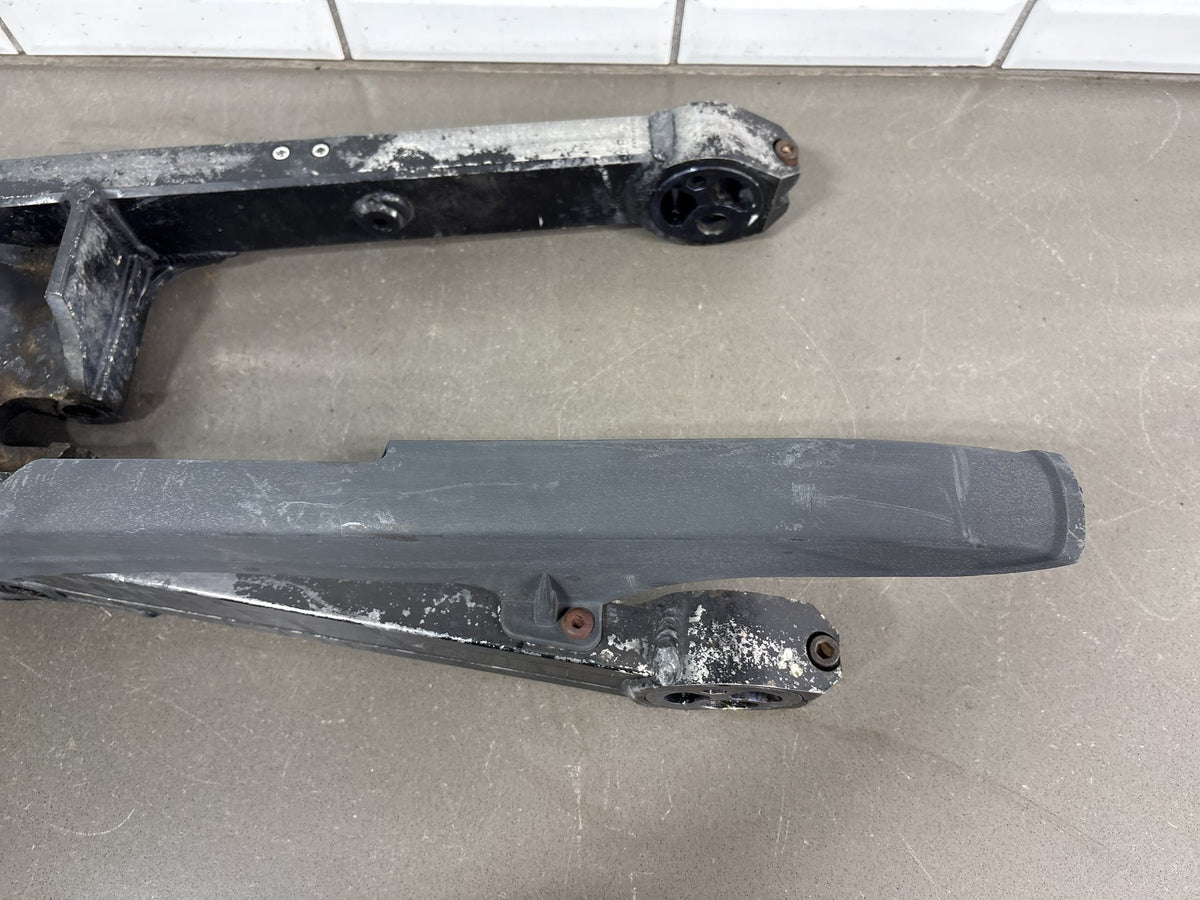 2000 Triumph Tiger 900 T709 Swingarm OEM T2050024