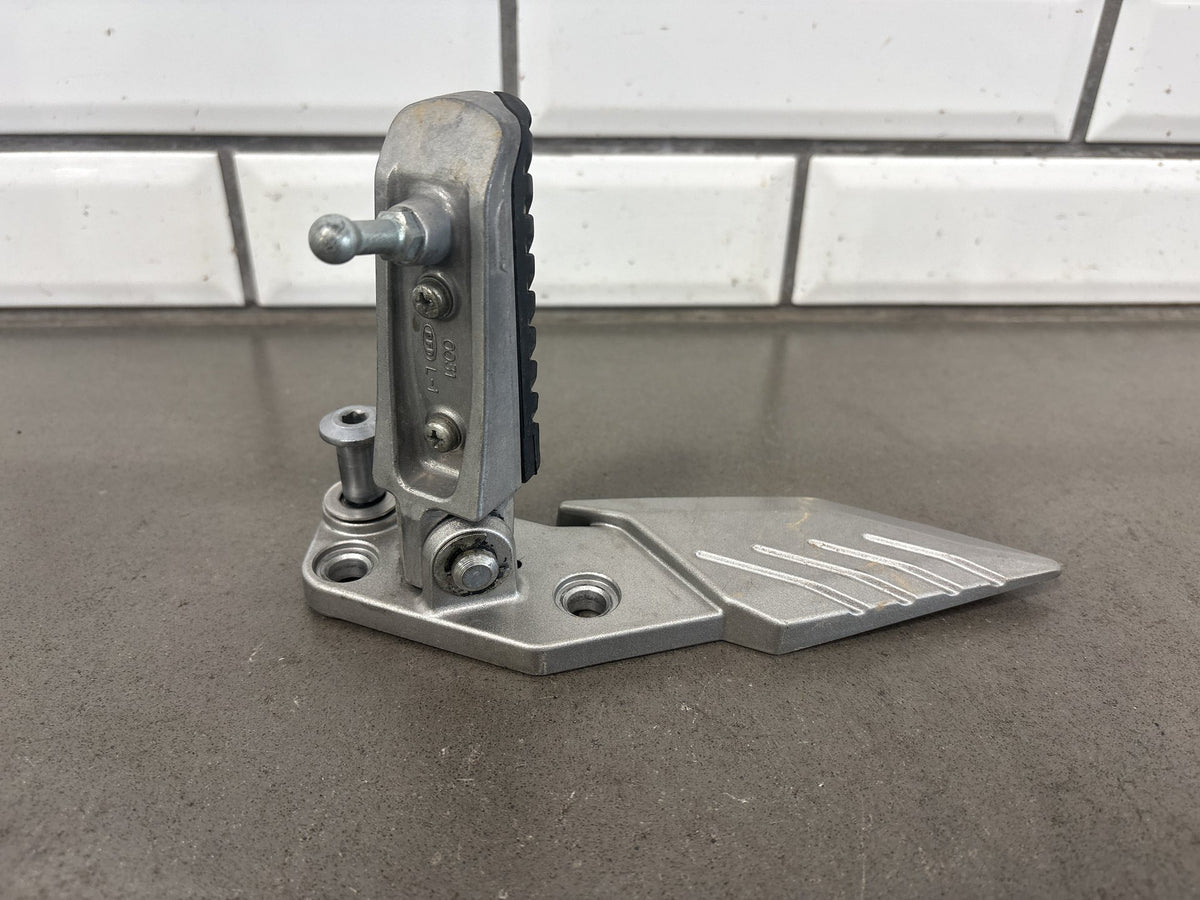 2010-2014 Kawasaki Concours 14 ZG1400 Front Footpeg Brackets Pair Brake Pedal