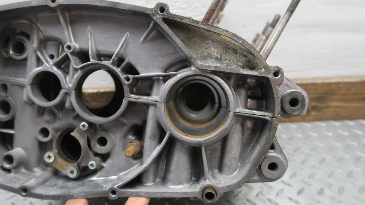 1970-1975 Yamaha R5C RD350 RD250 Crankcases OEM 278-15100-02-00