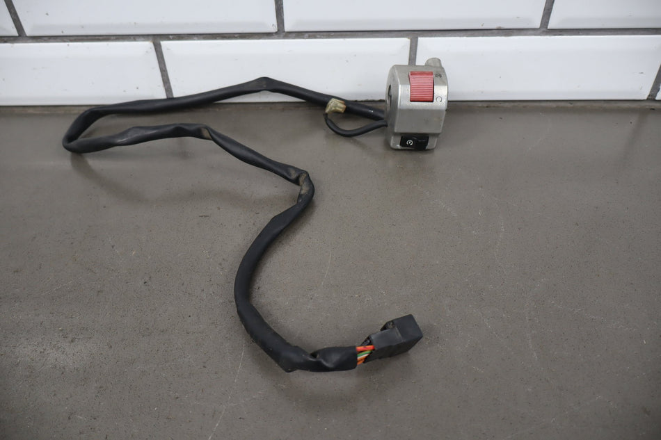 2001-02 Suzuki VL800 Volusia Right Switch OEM 37200-41F30