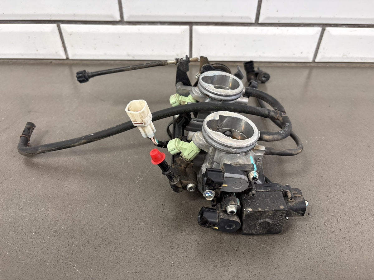 20-22 Kawasaki Ninja 650 EX650 Throttle Body Injectors (California) 16163-1132