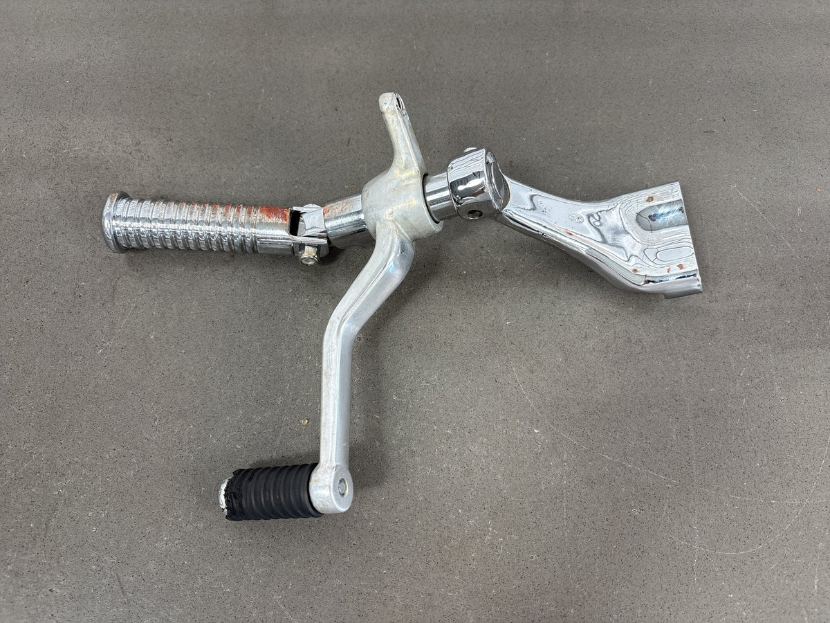 04-13 Harley Davidson Sportster XL 1200 883 Foot Peg Forward Controls Left/Right