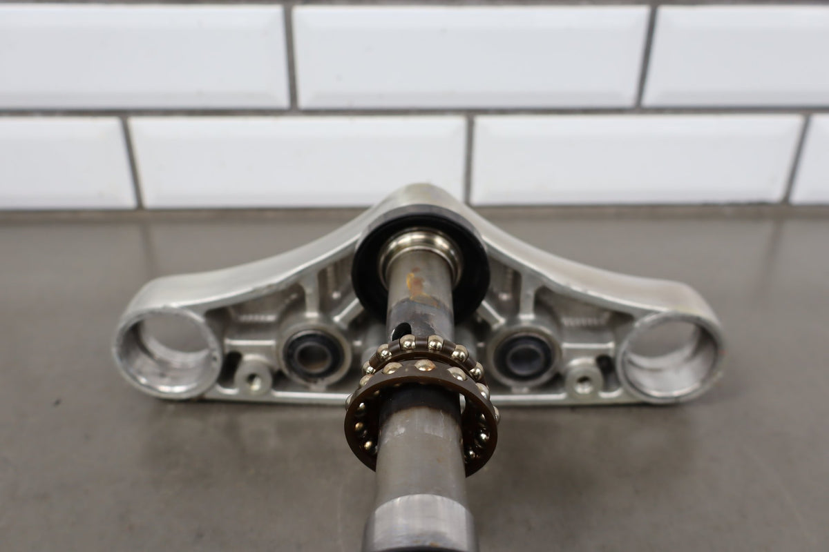 2001-04 Suzuki VL800 Volusia Triple Tree Stem OEM 51410-41F20