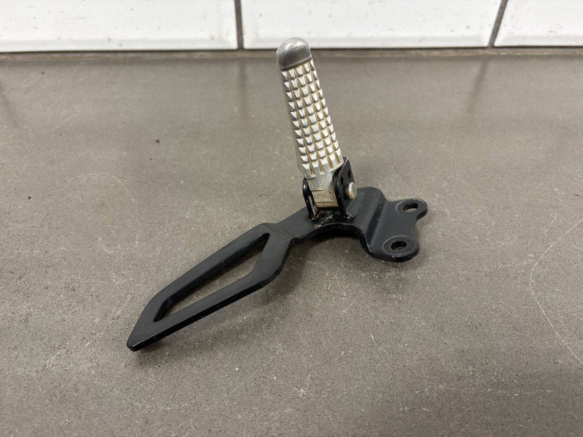 2000-2024 Suzuki DRZ400S DRZ400SM Passenger Foot Pegs with Brackets Pair OEM