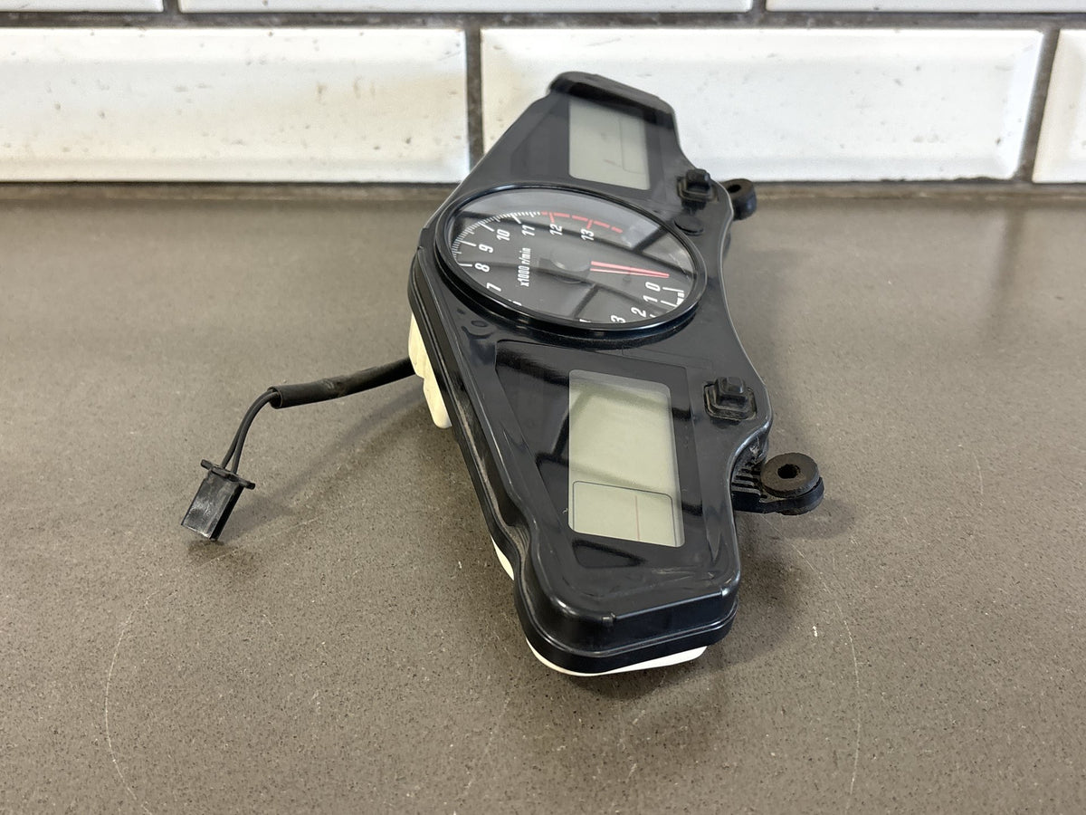 2002 Honda VFR800 Interceptor Gauge Cluster Speedometer Tachometer OEM