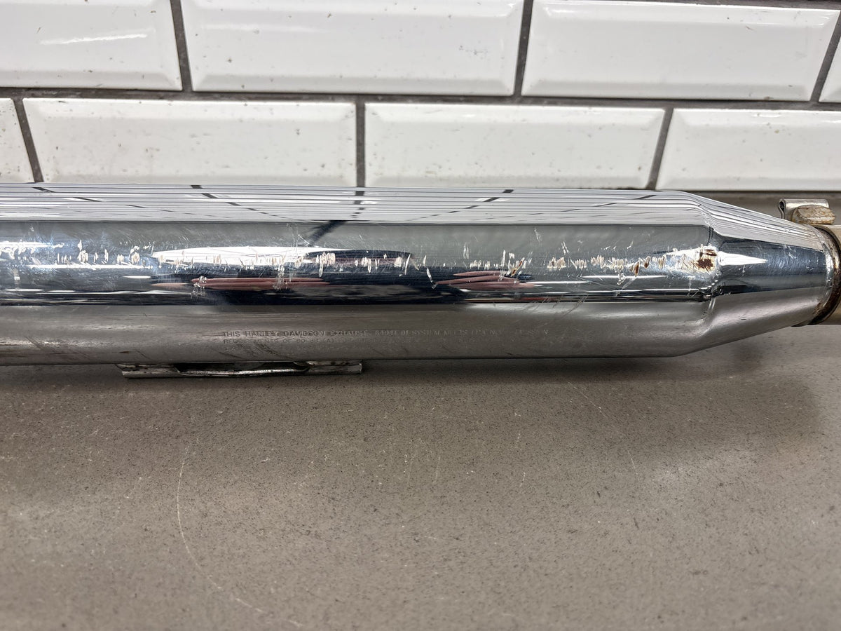 2006 Harley-Davidson FXDI Dyna Right Muffler Exhaust Pipe OEM