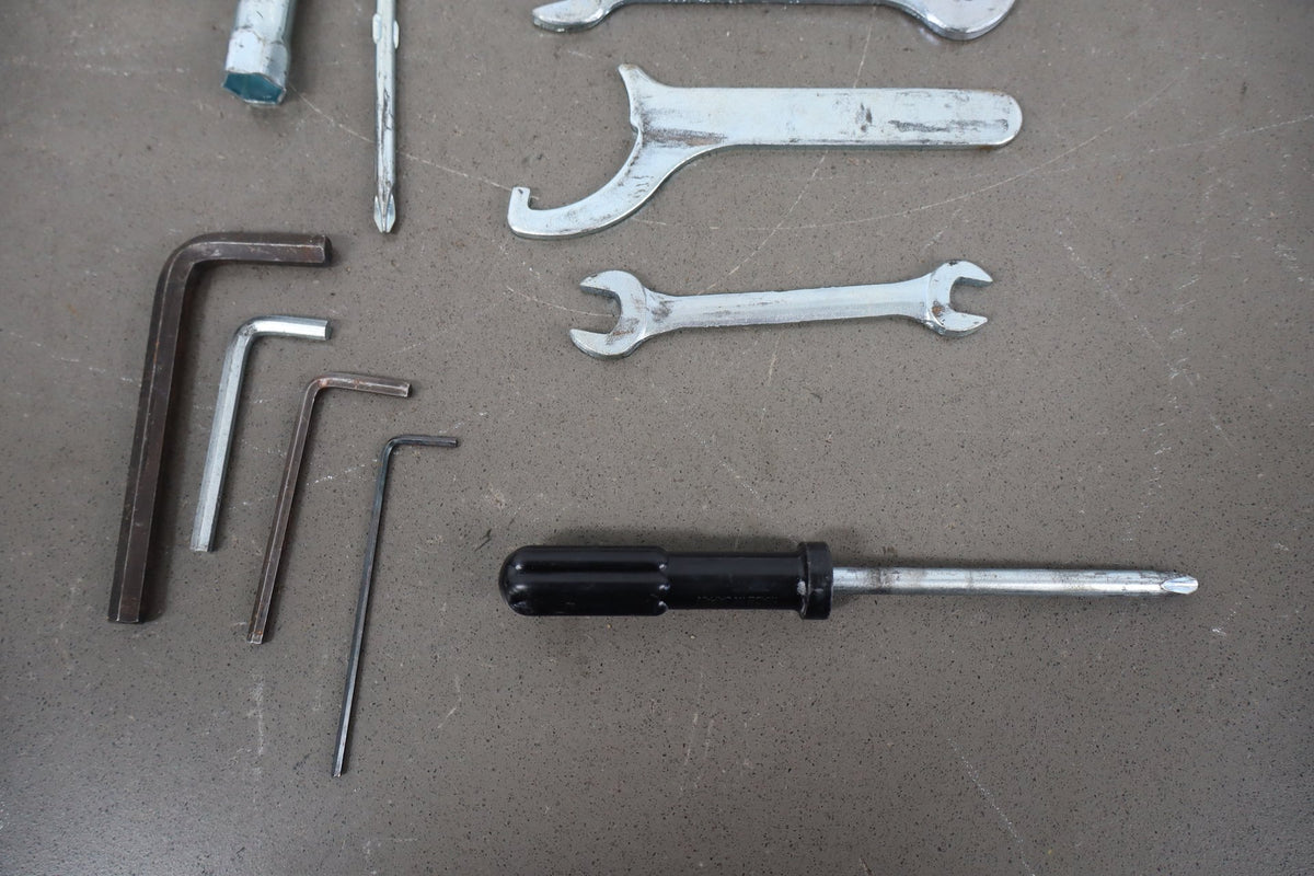 2001 Suzuki Intruder Volusia 800 Tool Kit