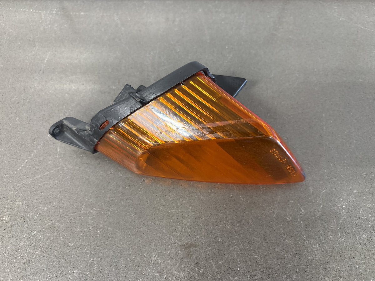 2002-05 Honda VFR800 Interceptor Front Turn Signal Pair Amber OEM 33410-MCW-A01