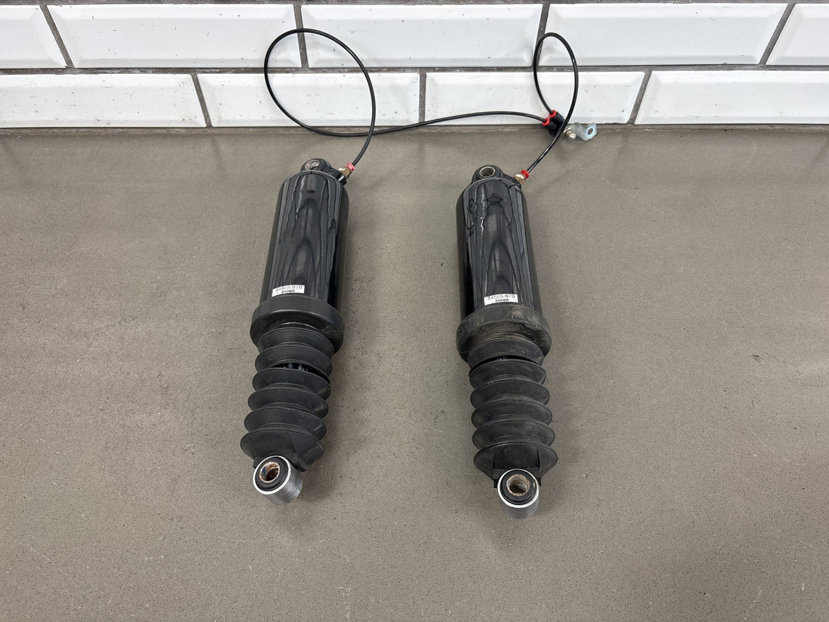99-06 Harley Road King FLHR FLHRI FLHRCI FLHRS Rear Air Shocks Pair 54565-97C