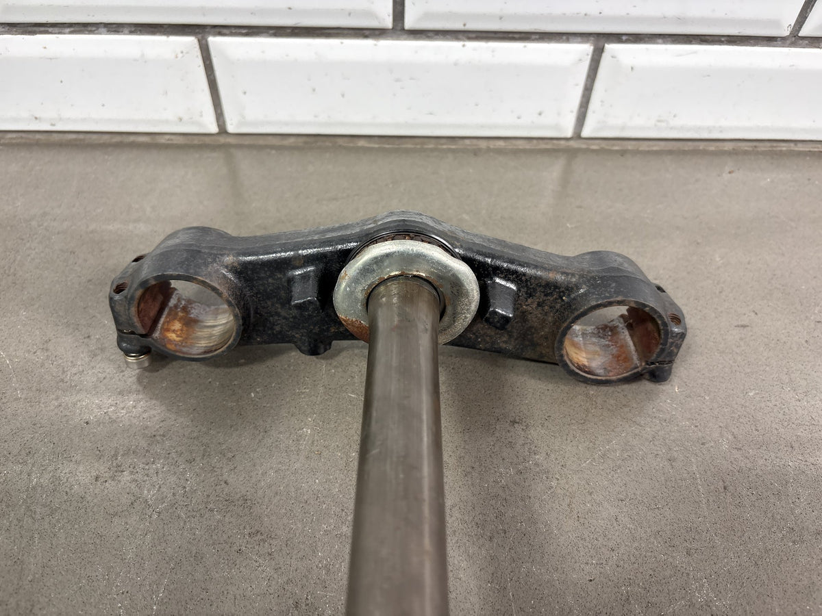 2000 Triumph Tiger 900 T709 Triple Tree OEM T2042409