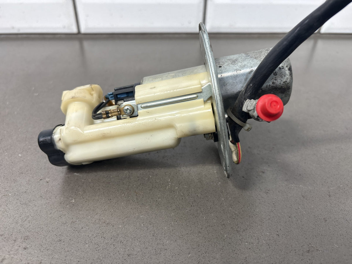 05-07 Suzuki SV650 SV650S Fuel Pump Assembly OEM 15100-16G00