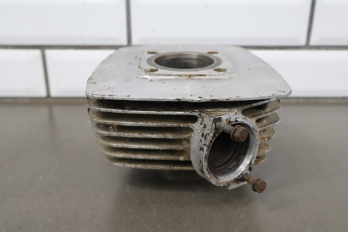 1973-1977 Suzuki RV125 Engine Motor Cylinder Head OEM 11210-27301