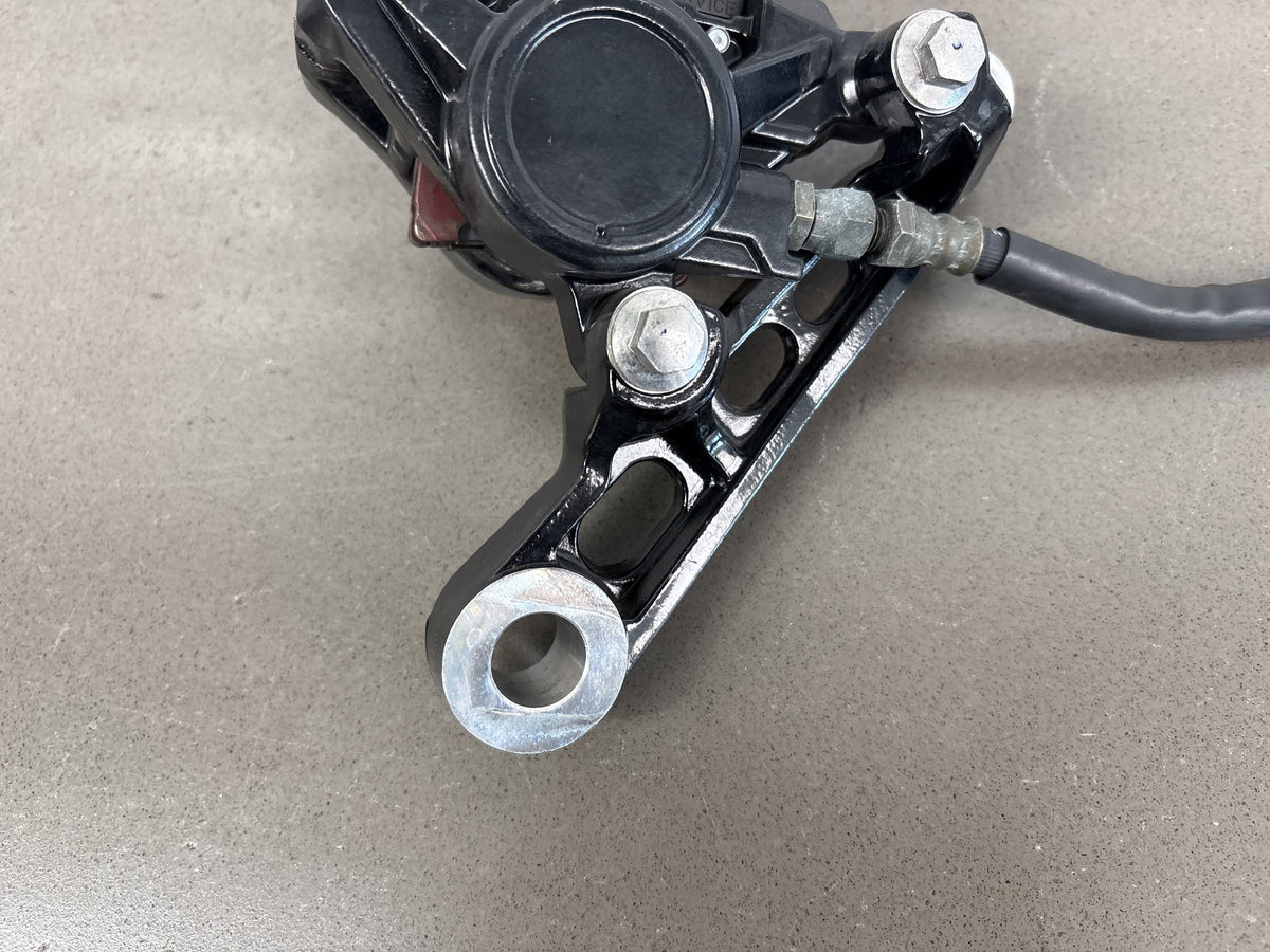 1999-2007 Yamaha YZF600R Rear Brake Caliper w/ Bracket Hose Pads Sumitomo OEM