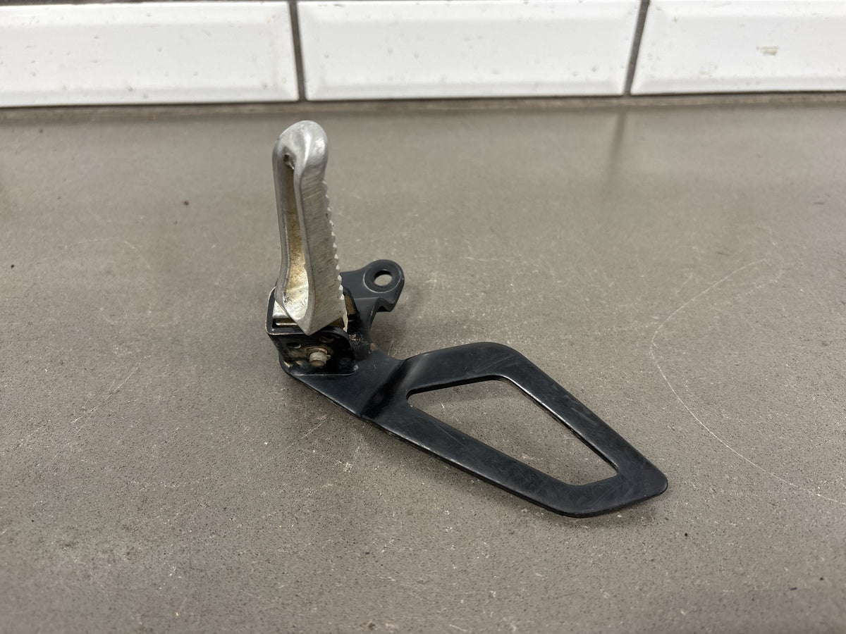 2000-2024 Suzuki DRZ400S DRZ400SM Passenger Foot Pegs with Brackets Pair OEM