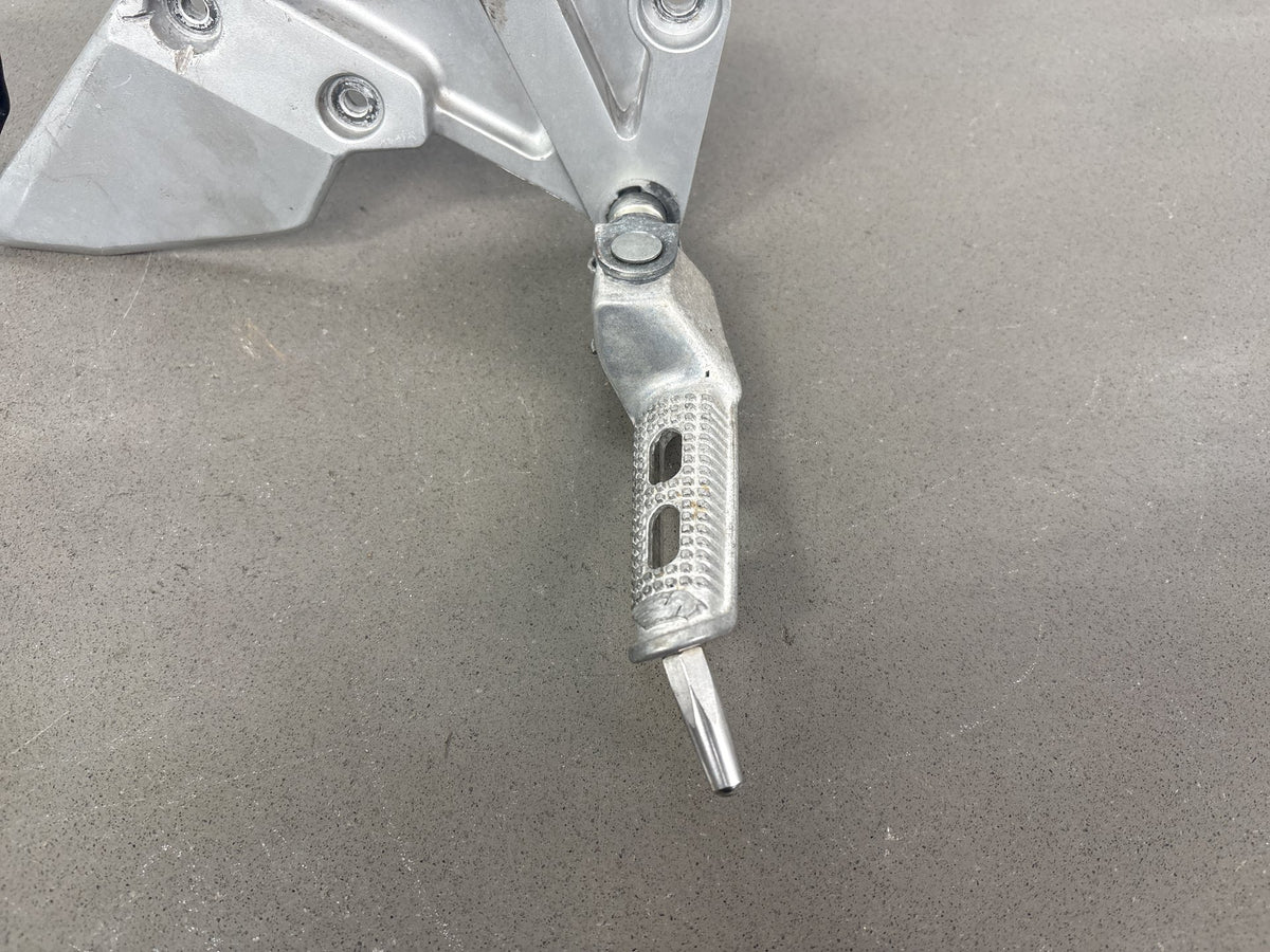 04-07 Suzuki SV650 SV650S Right Rearset Footpeg Bracket OEM 43511-16G20
