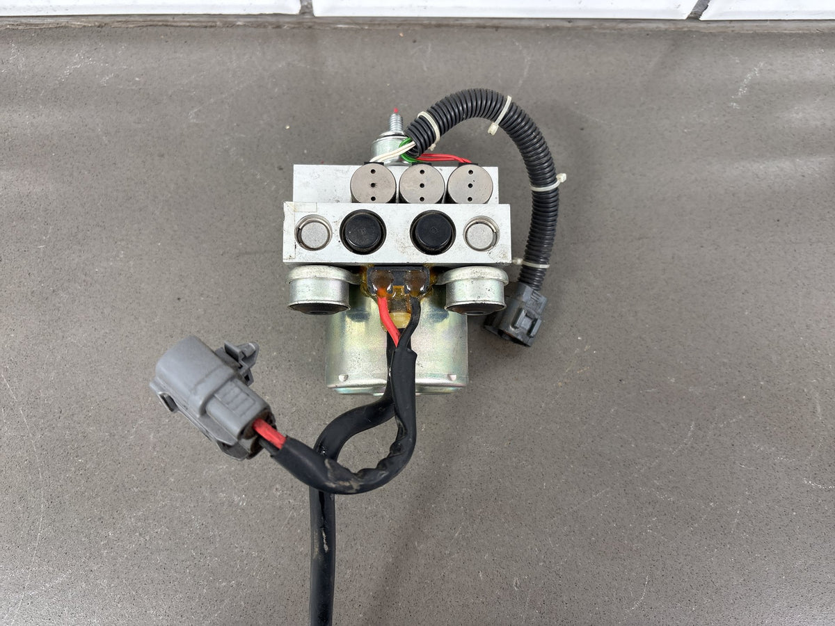 2006-2007 Yamaha FJR1300 ABS Pump Hydraulic Unit Modulator OEM 3P6-85930-00-00
