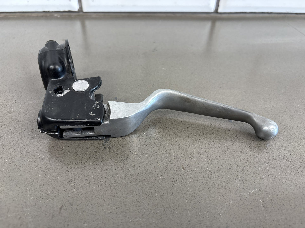 2000-2006 Harley Road King FLHRCI Left Clutch Perch Lever Assembly OEM 38608-96