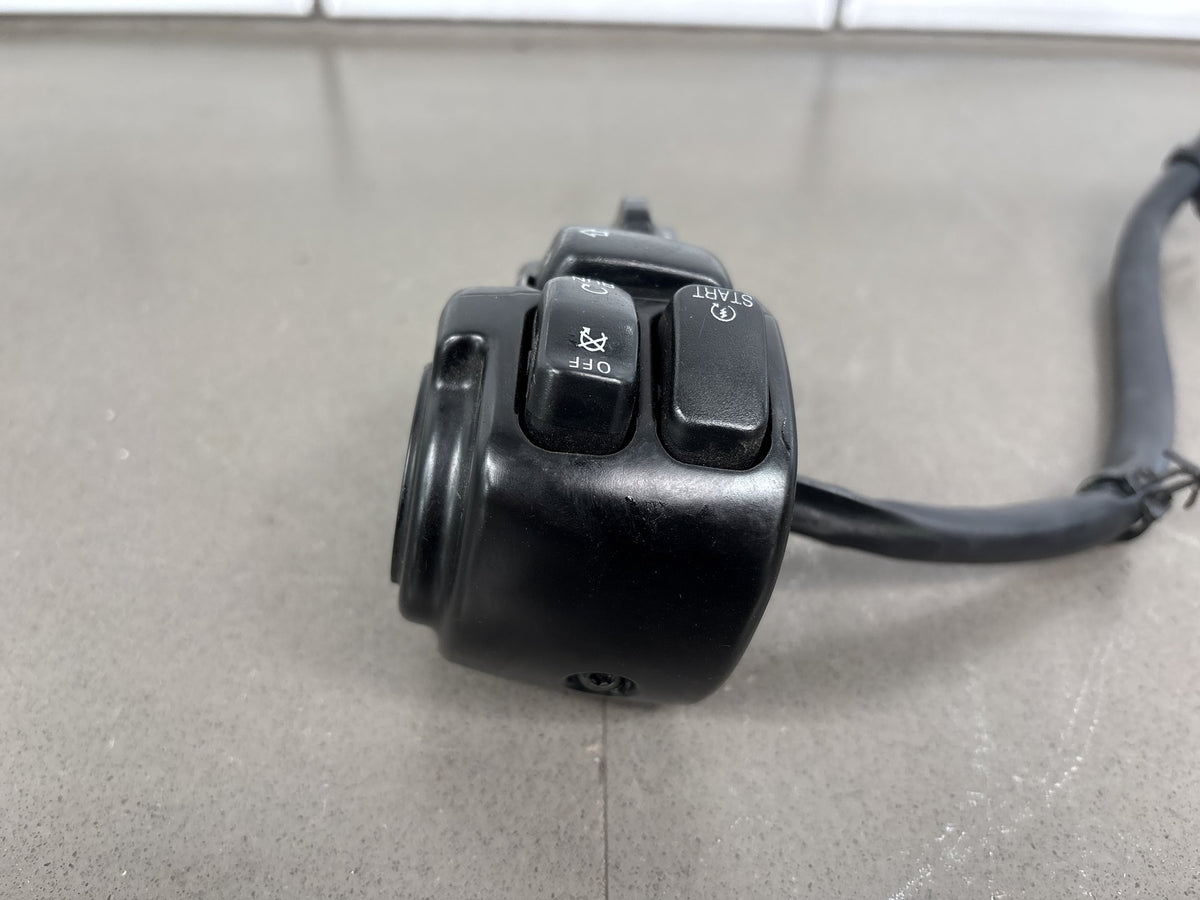 2002-2006 Harley Road King FLHRCI Right Switch Housing Black Cruise OEM 71564-96