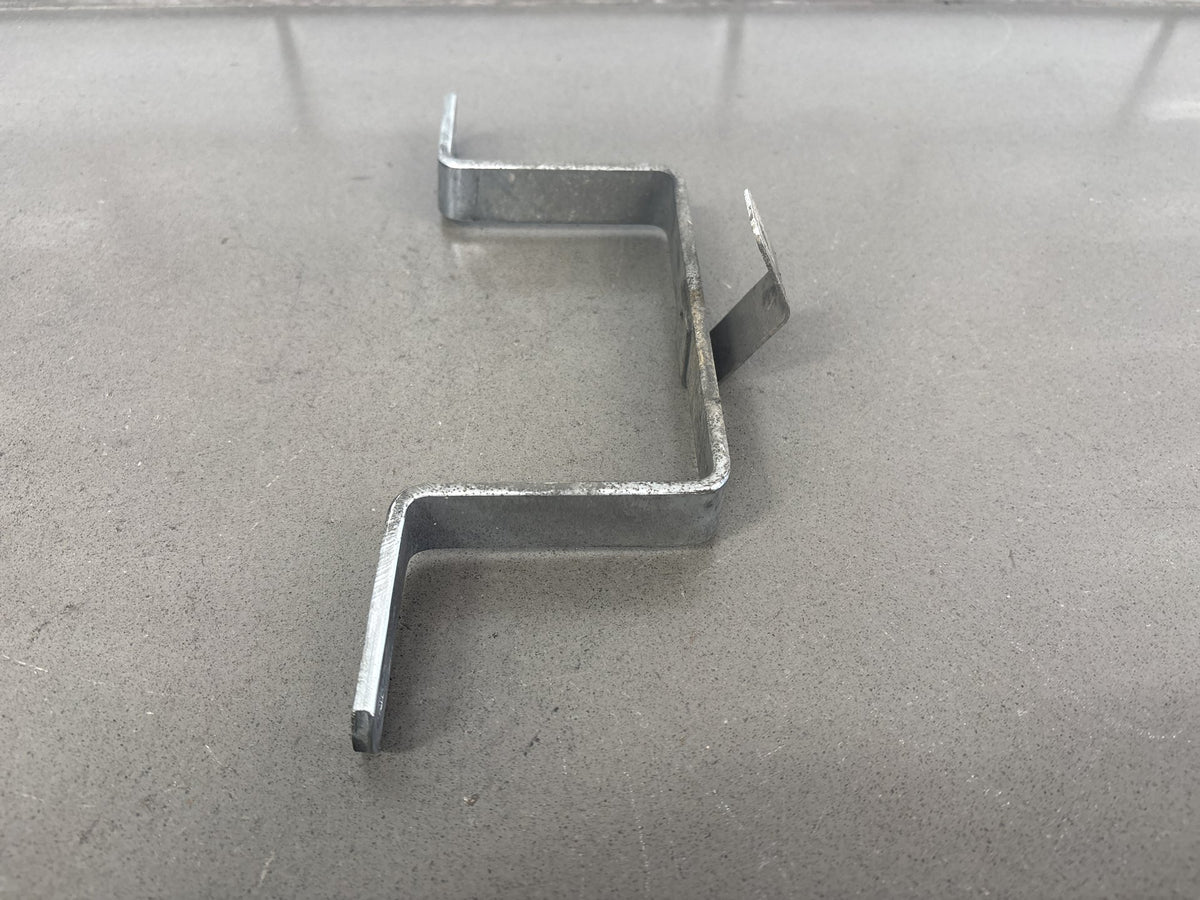 1985-2008 Harley Touring FLHR FLHT Right Saddlebag Support Bracket OEM 90720-79C