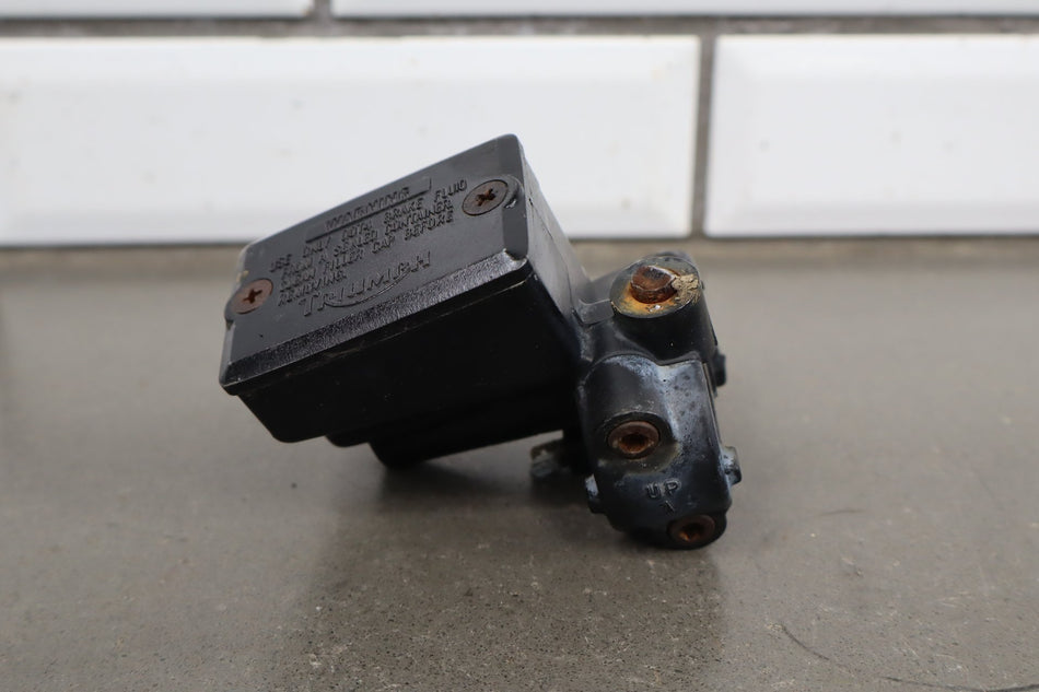 2000 Triumph Tiger 900 T709 Front Brake Master OEM