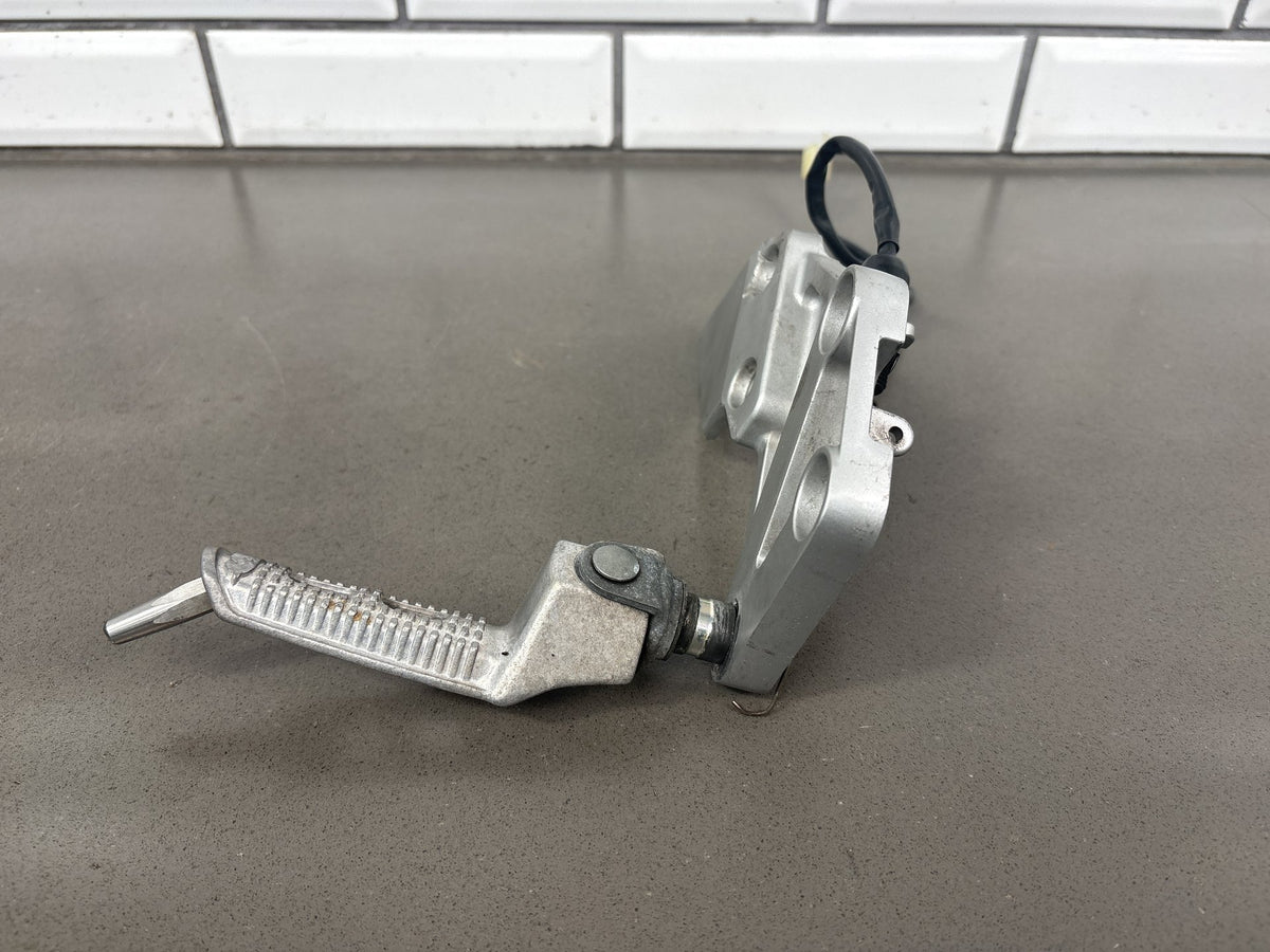 04-07 Suzuki SV650 SV650S Right Rearset Footpeg Bracket OEM 43511-16G20