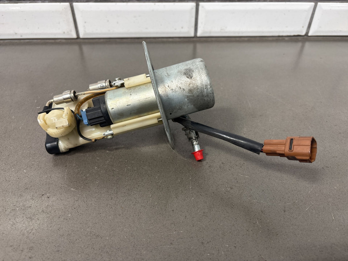 05-07 Suzuki SV650 SV650S Fuel Pump Assembly OEM 15100-16G00