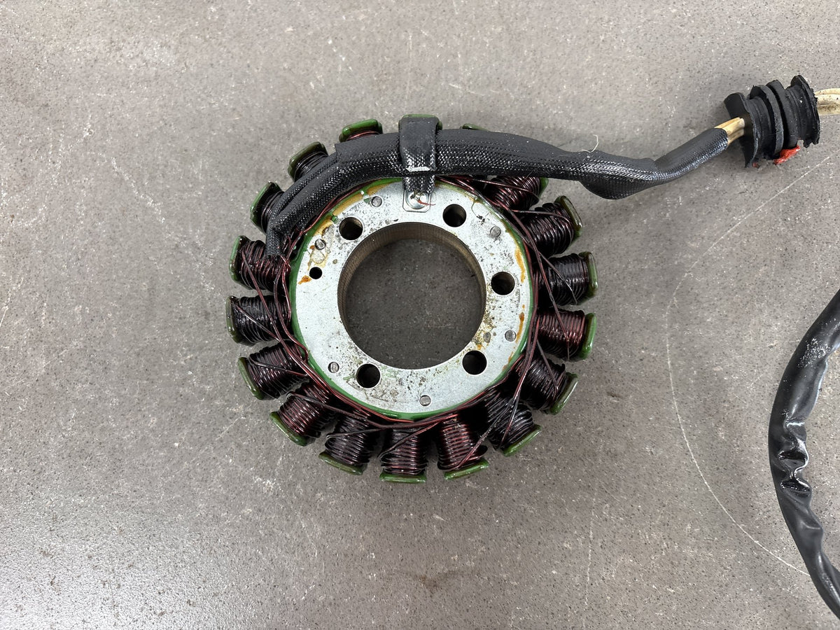 99-02 Yamaha R6 OEM Stator Magneto Assembly 5EB-81410-00-00 Genuine