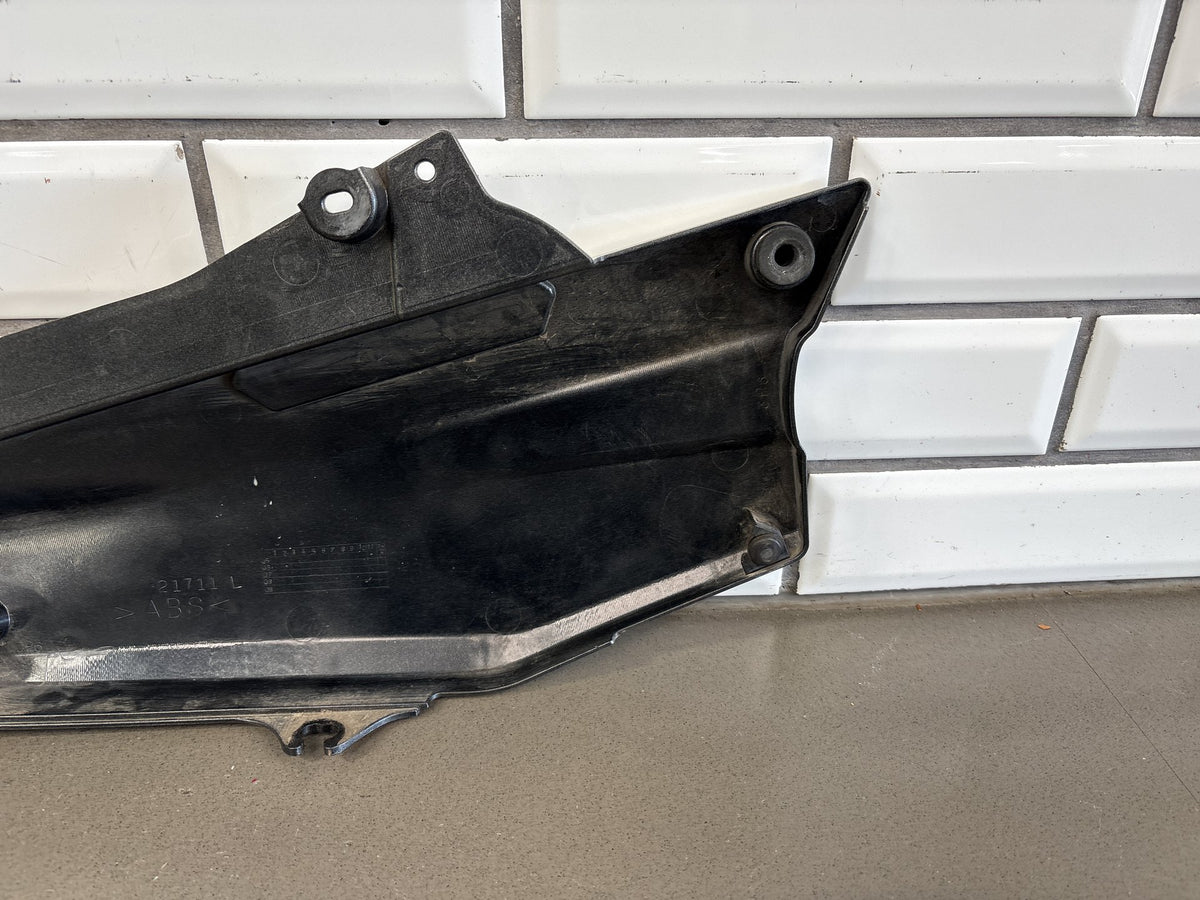 2006-2011 Yamaha FJR1300 Left Side Cover Panel Silver OEM 3P6-21711-00-P0
