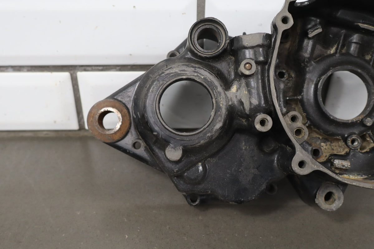 1983-1984 Yamaha YZ125 Right Engine Crankcase OEM 24X-15121-00-00