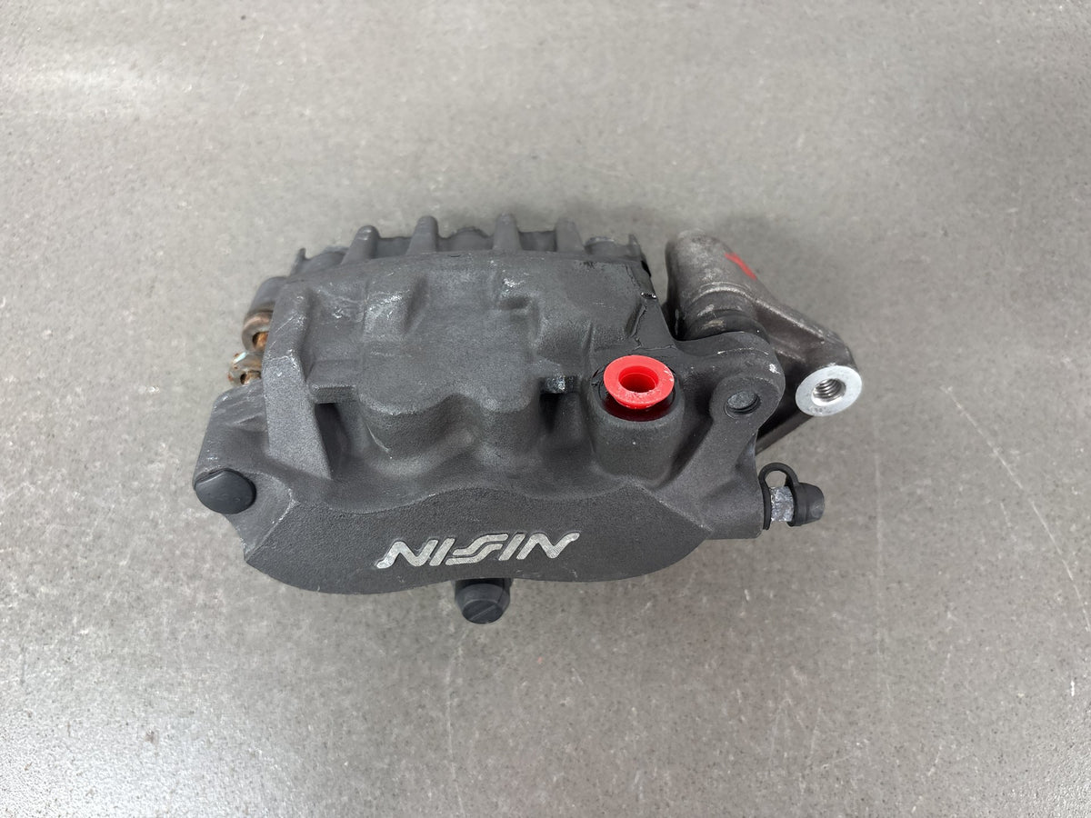 2002 Honda Interceptor 800 VFR800 Right Front Brake Caliper Nissin Pads OEM