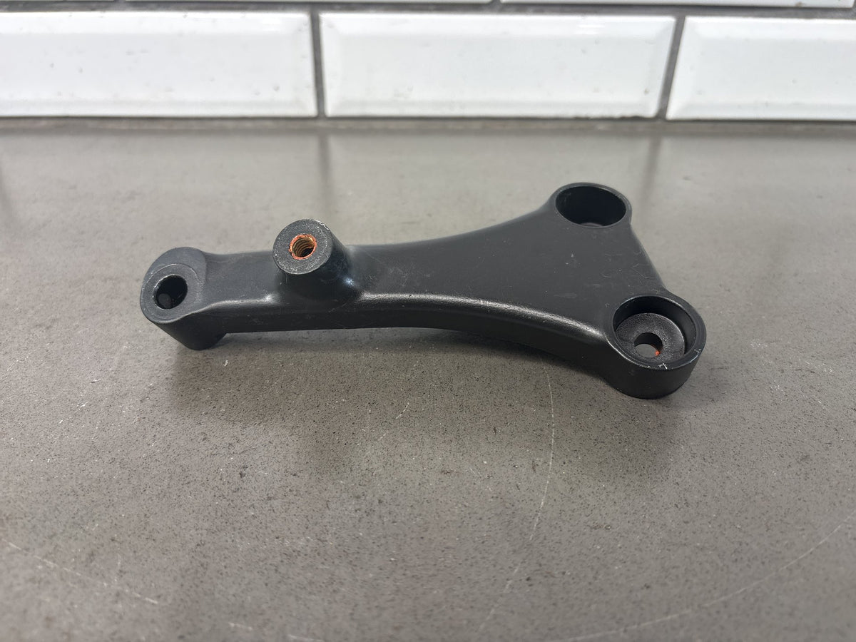 2010-2014 Kawasaki Concours 14 ZG1400 Engine Mount Brackets 32190-0424/0425