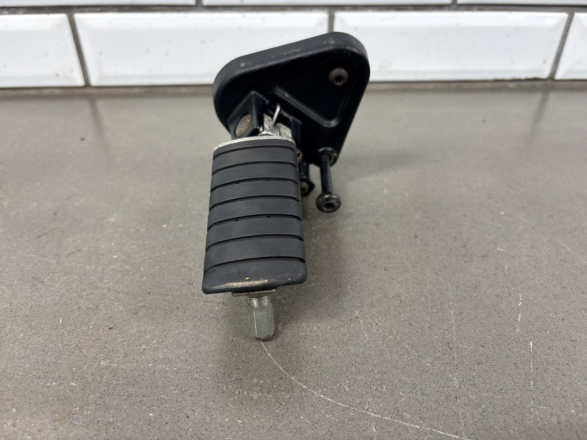 2000 Triumph Tiger 900 T709 Rearsets OEM