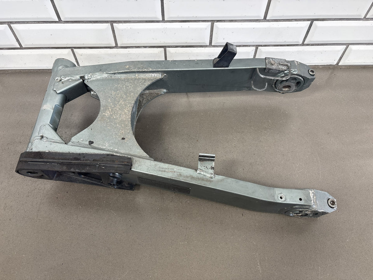 1990-1993 Kawasaki Ninja ZX-11 ZX1100C Swingarm Swing Arm OEM 33001-1351