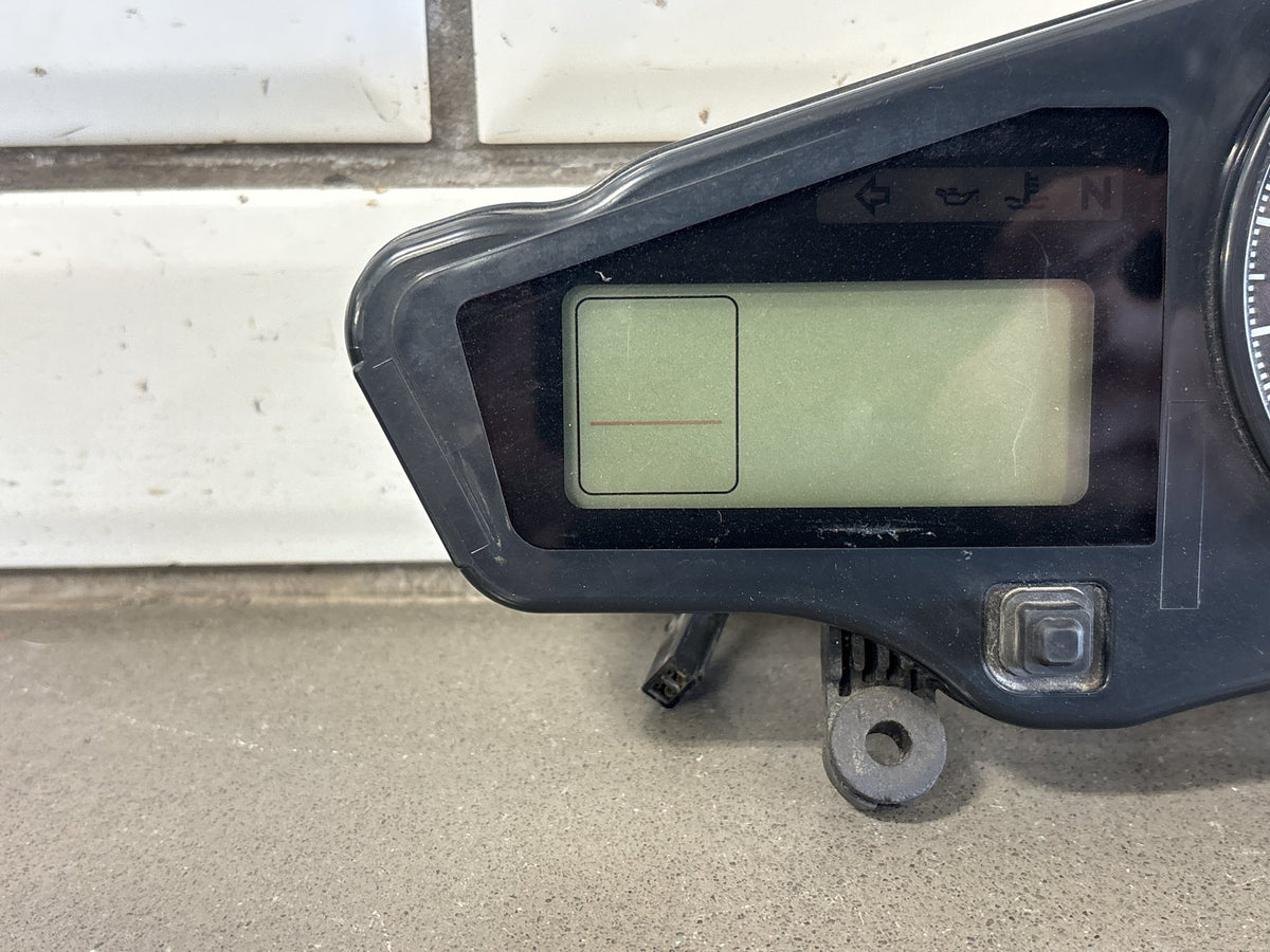 2002 Honda VFR800 Interceptor Gauge Cluster Speedometer Tachometer OEM