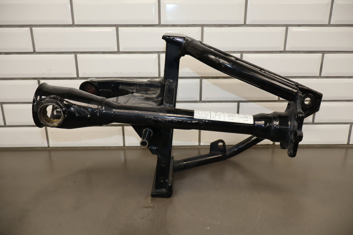 2001-04 Suzuki VL800 Volusia Rear Swingarm Black Rust Spots OEM 61101-41891-019
