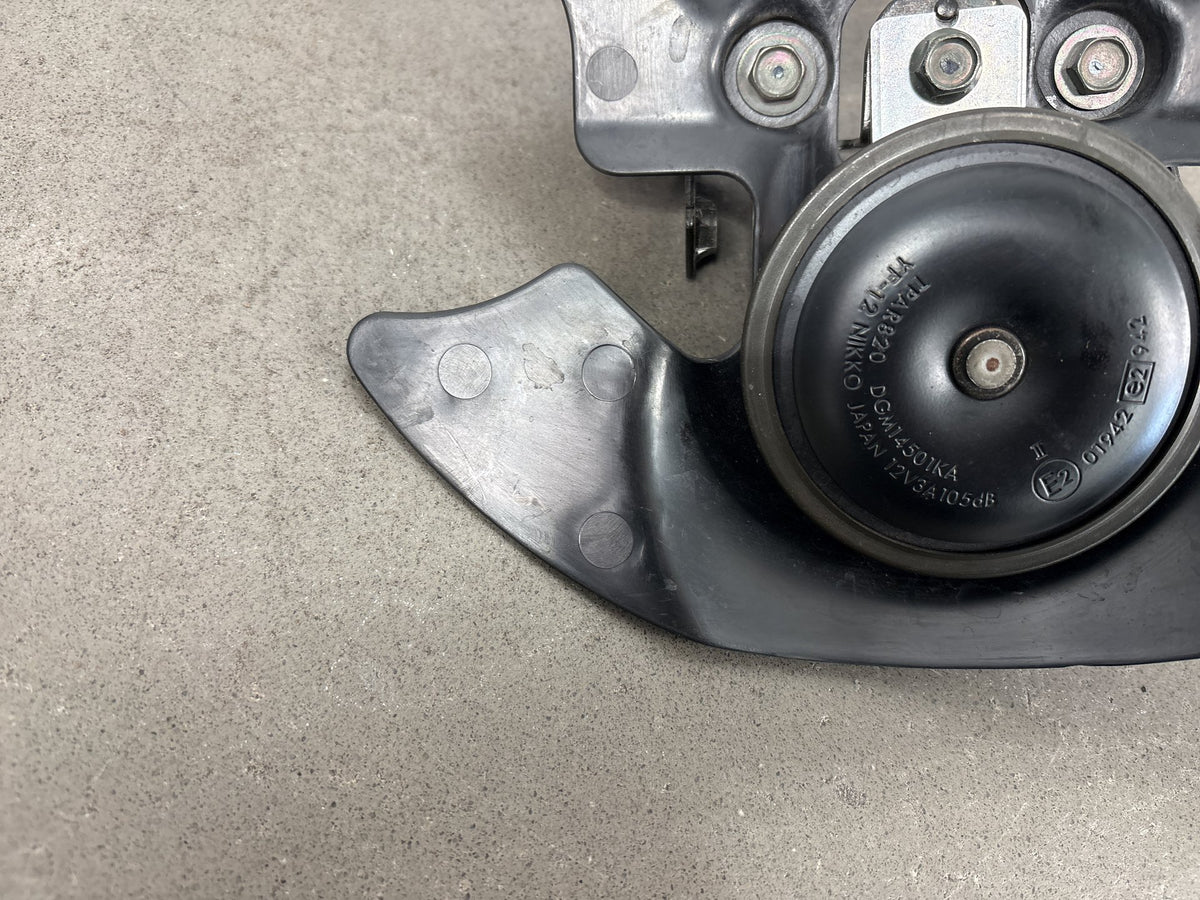 1999-2007 Yamaha YZF600R Horn OEM 4TH-83371-00-00