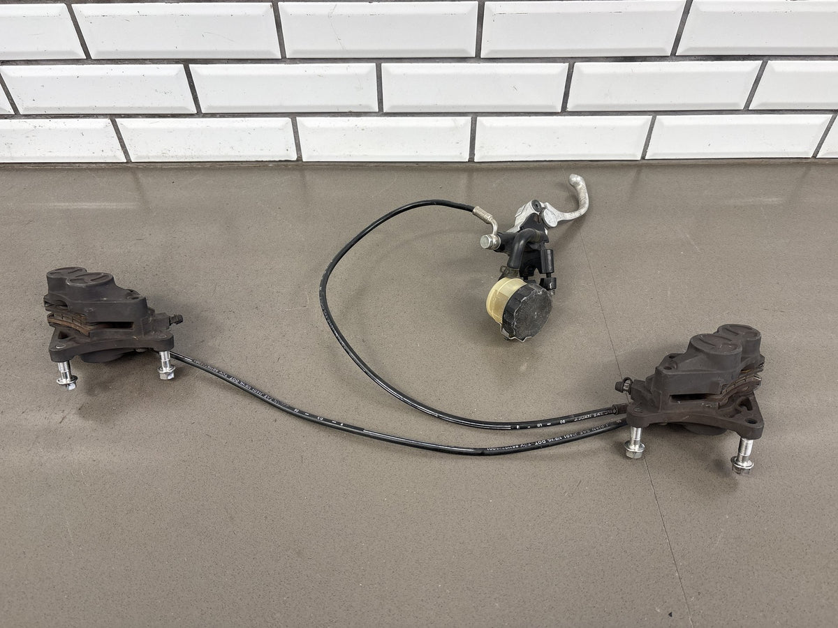 2005-2010 Triumph Sprint ST 1050 Front Brake Master Cylinder/Calipers With Lines