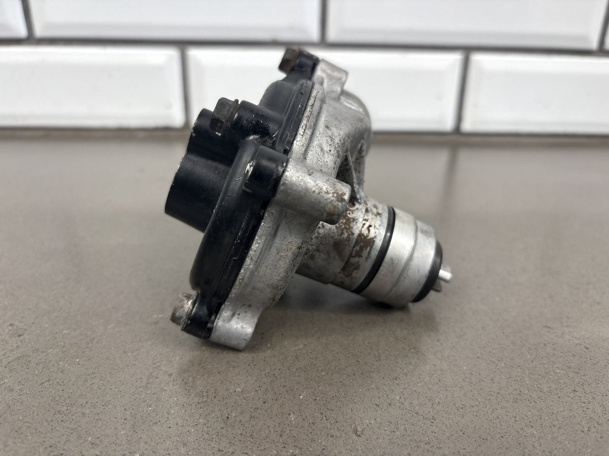 1990-1993 Kawasaki Ninja ZX-11 ZX1100C Water Pump OEM 49044-1062