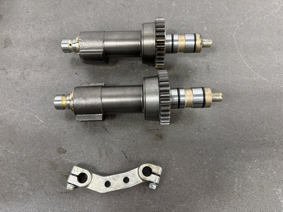 1995 Triumph Daytona 1200 Engine Balance Shafts Pair OEM