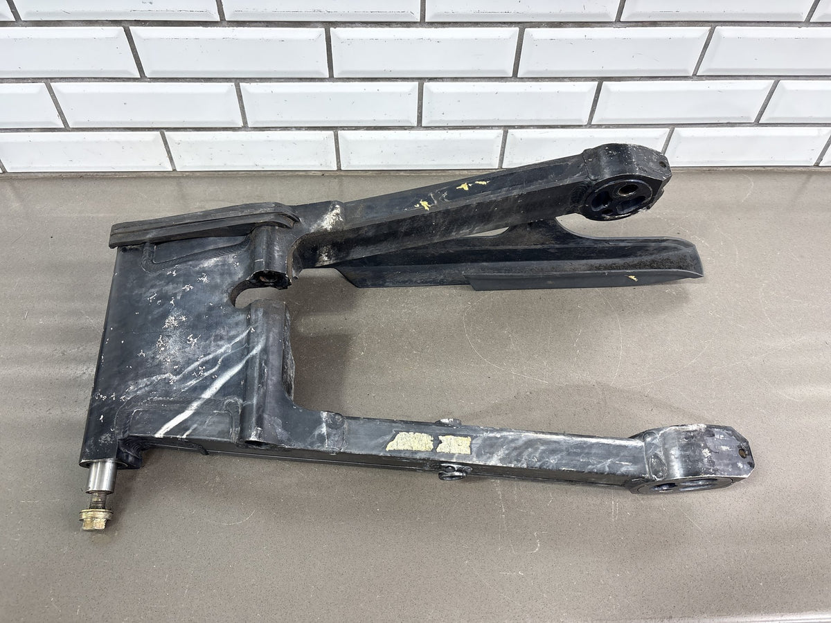 2000 Triumph Tiger 900 T709 Swingarm OEM T2050024