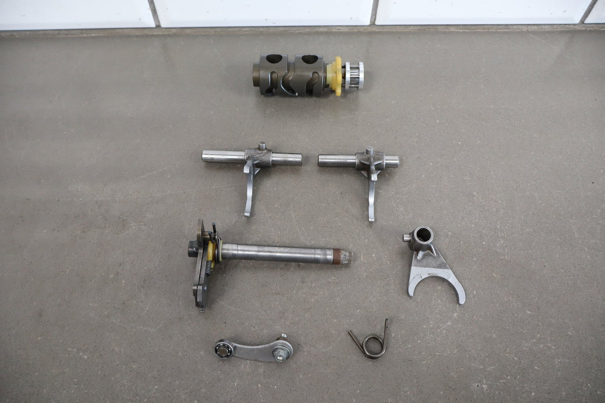 1997 KTM 250 EXC Engine Transmission Gears Shift Fork Assembly OEM 250EXC Bike