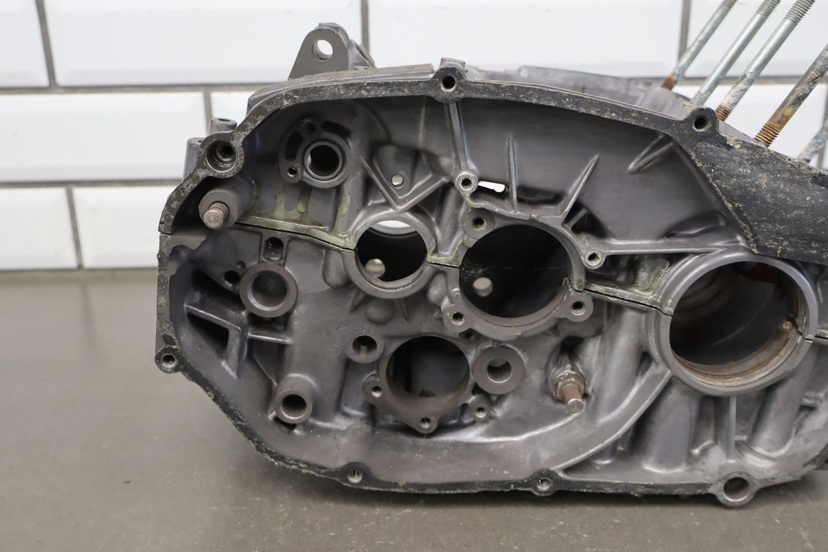 1973-1975 Yamaha RD350 RD250 R5 Crankcases OEM 278-15100-02-00