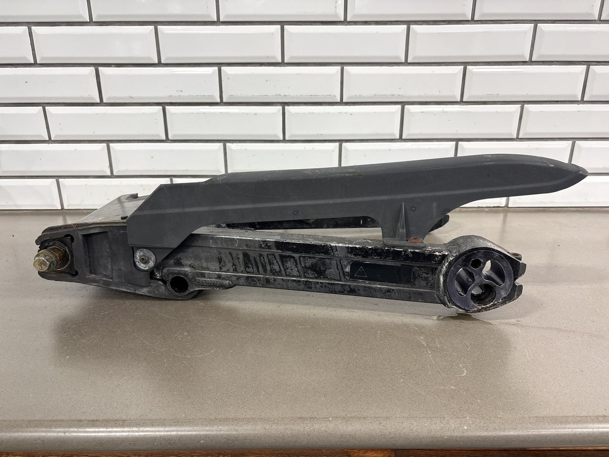 2000 Triumph Tiger 900 T709 Swingarm OEM T2050024
