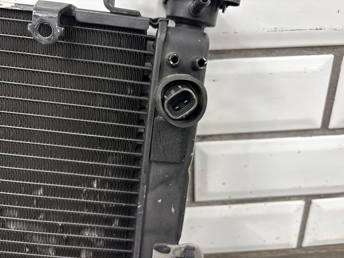 1999-2002 Yamaha YZF-R6 YZFR6 5EB Aluminum Radiator Cooling Core OEM