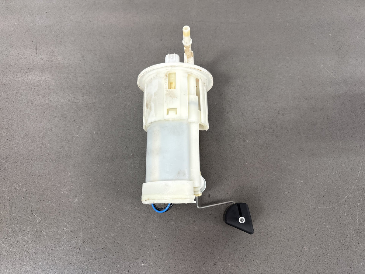 2006-2007 Yamaha FJR1300 Fuel Pump Assembly Level Sender OEM 5JW-13907-21-00
